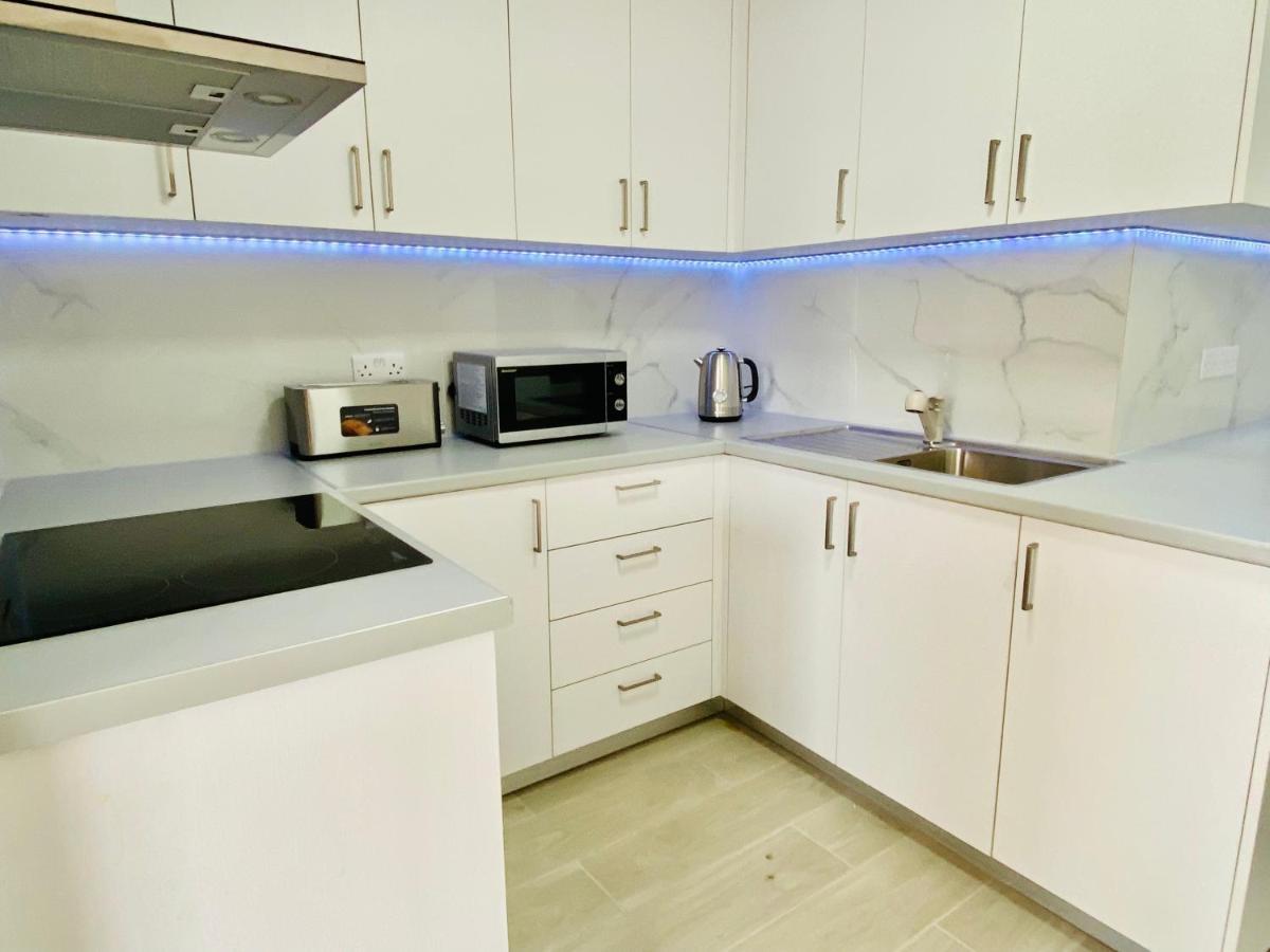 Basillica 3 Bedrooms Apartment 파포스 외부 사진